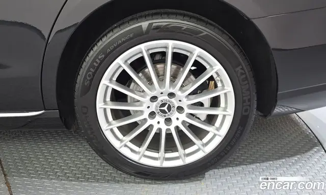 Mercedes-Benz E-Class 2022 2.0 автомат (гидро), миниатюра 7