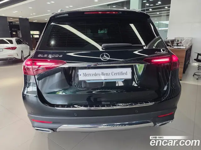 Mercedes-Benz GLE-Class 2025 2.0 автомат (гидро), миниатюра 4