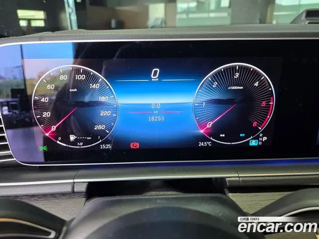 Mercedes-Benz GLE-Class 2025 2.0 автомат (гидро), миниатюра 8