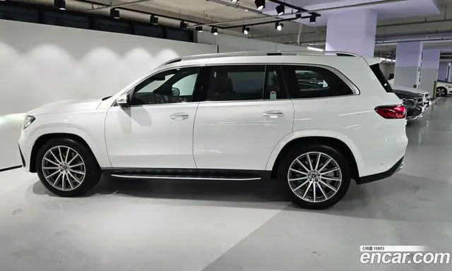 Mercedes-Benz GLS-Class 2025 3.0 автомат (гидро), миниатюра 8