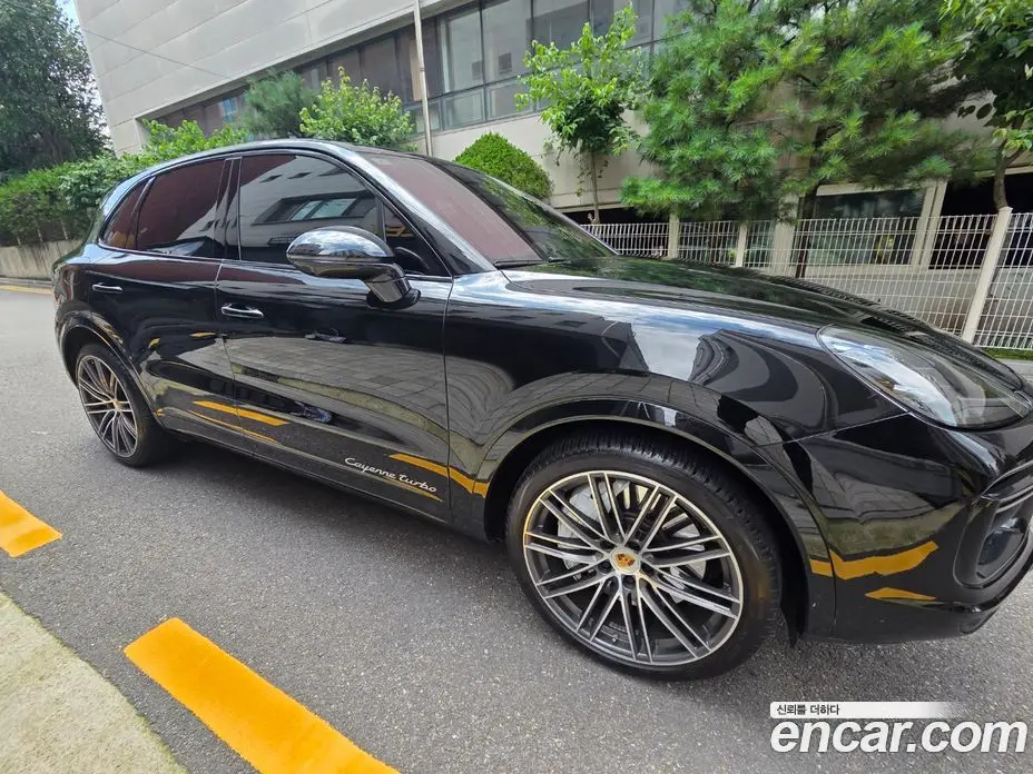 Porsche Cayenne 2023 4.0 автомат (гидро), фото 3