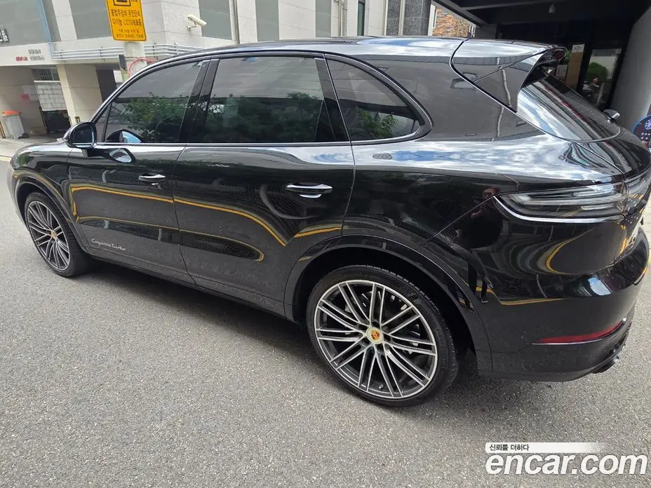 Porsche Cayenne 2023 4.0 автомат (гидро), фото 4