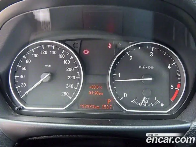 BMW 1 серия 2008 2.0 автомат (гидро), миниатюра 9