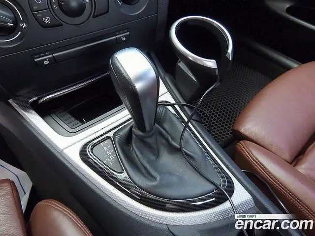 BMW 1 серия 2008 2.0 автомат (гидро), миниатюра 10