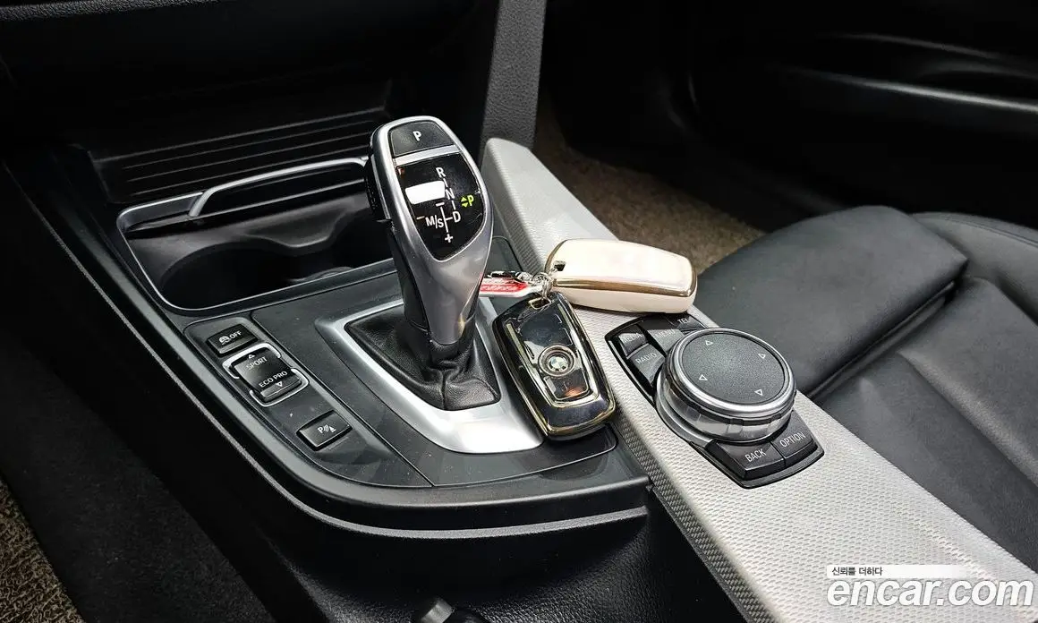 BMW 3 серия 2016 2.0 автомат (гидро), фото 9