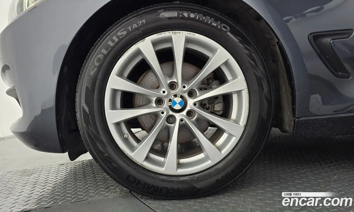 BMW 3 серия 2017 2.0 автомат (гидро), фото 5