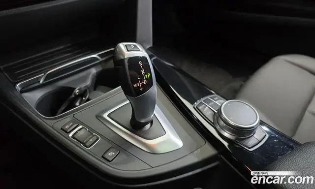BMW 3 серия 2017 2.0 автомат (гидро), миниатюра 9