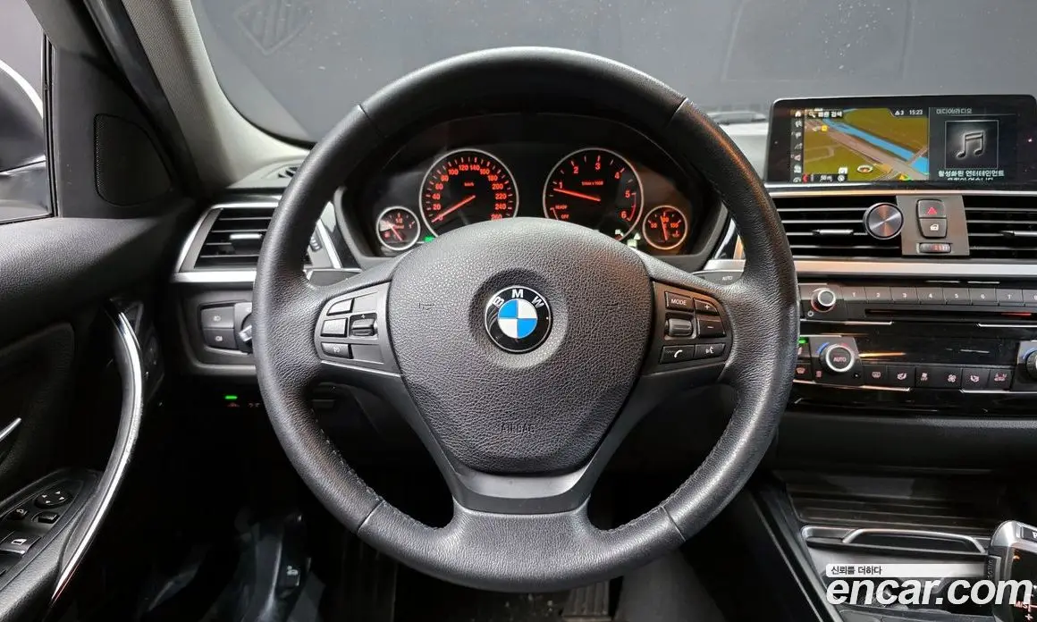 BMW 3 серия 2017 2.0 автомат (гидро), фото 13