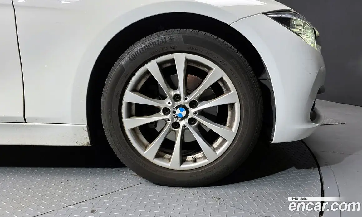 BMW 3 серия 2017 2.0 автомат (гидро), фото 5