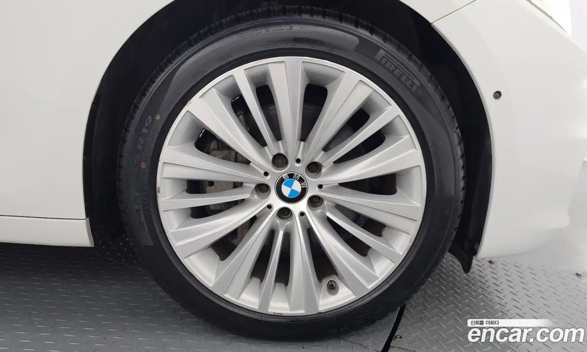 BMW 5 серия 2017 2.0 автомат (гидро), фото 5