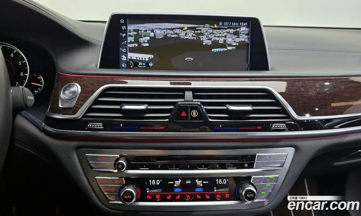 BMW 7 серия 2016 4.4 автомат (гидро), фото 14