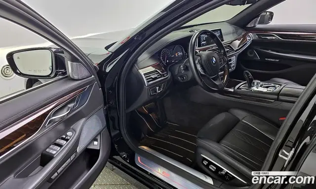 BMW 7 серия 2016 4.4 автомат (гидро), миниатюра 10