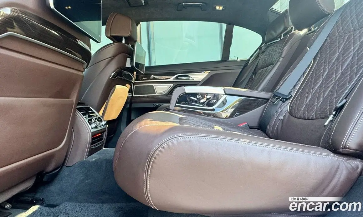 BMW 7 серия 2021 3.0 автомат (гидро), фото 15