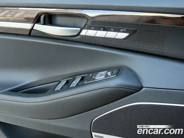 Genesis EQ900 2016 3.8 автомат (гидро), миниатюра 12