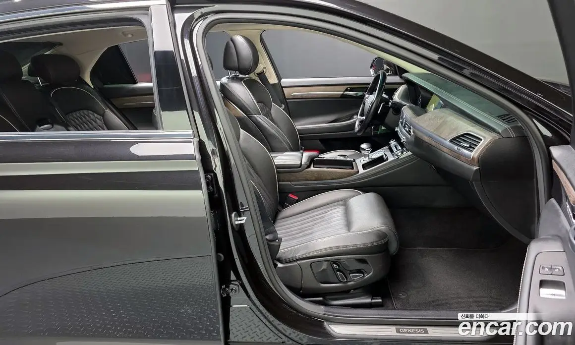 Genesis G90 2019 3.8 автомат (гидро), фото 16 Genesis G90 2019 3.8 автомат (гидро), фото 16