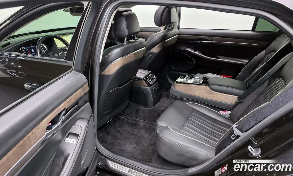 Genesis G90 2019 3.8 автомат (гидро), фото 18 Genesis G90 2019 3.8 автомат (гидро), фото 18