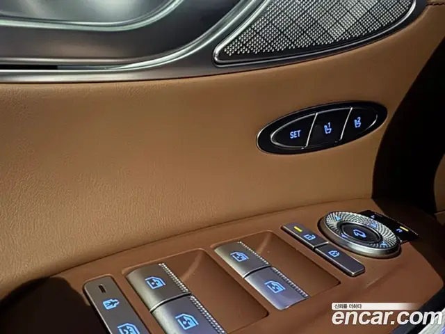 Genesis GV70 2024 2.5 автомат (гидро), миниатюра 9