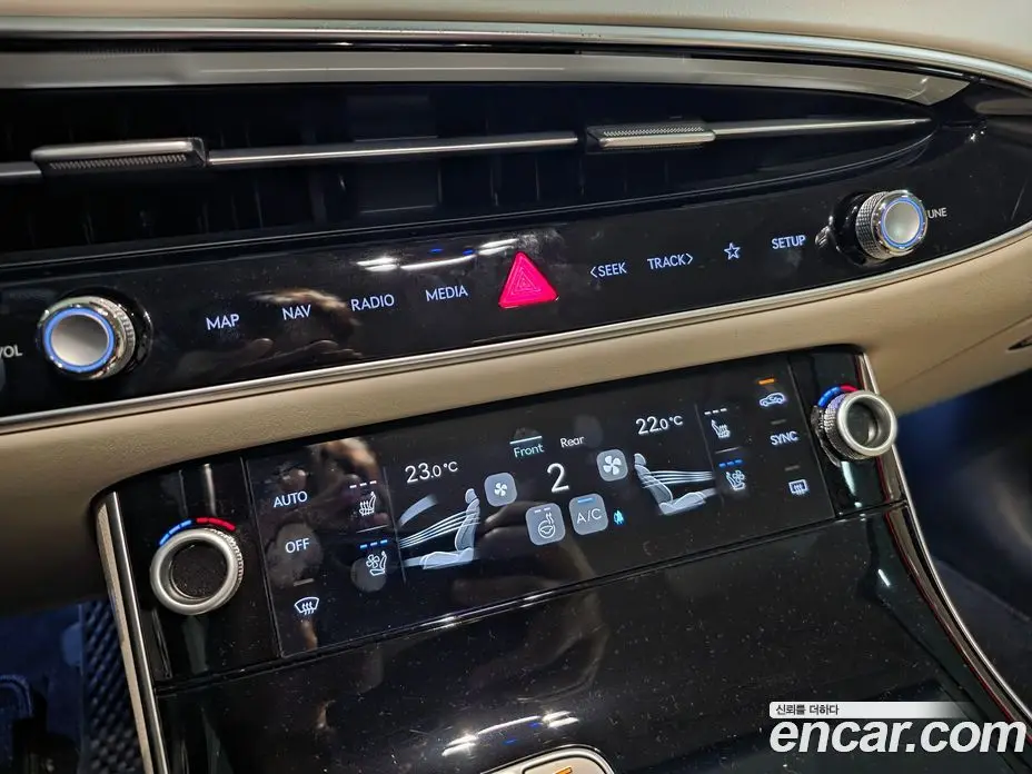 Genesis GV70 2024 2.5 автомат (гидро), фото 17