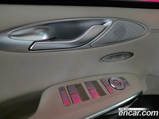 Genesis GV70 2024 2.5 автомат (гидро), миниатюра 10