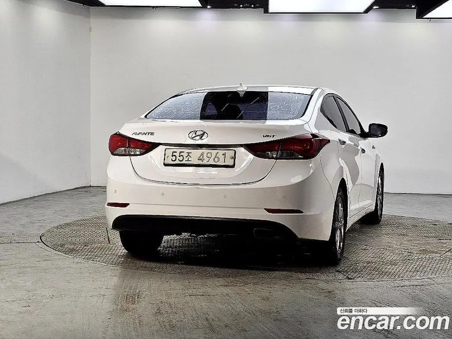 Hyundai Avante 2013 1.6 автомат (гидро), фото 3