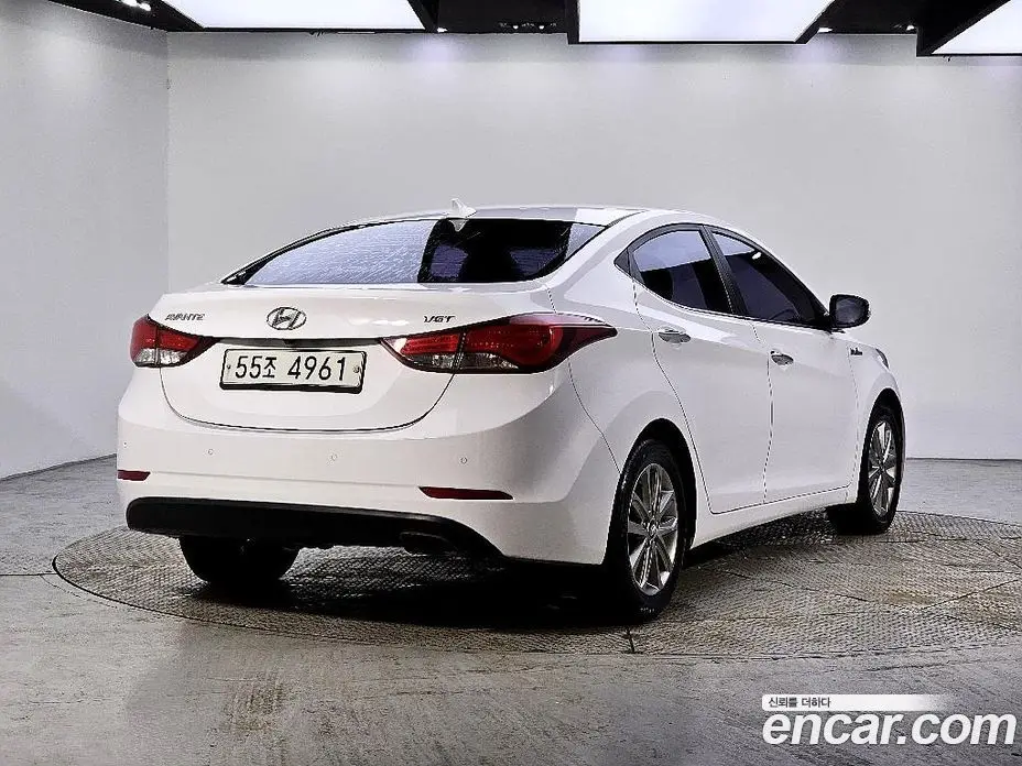 Hyundai Avante 2013 1.6 автомат (гидро), фото 4