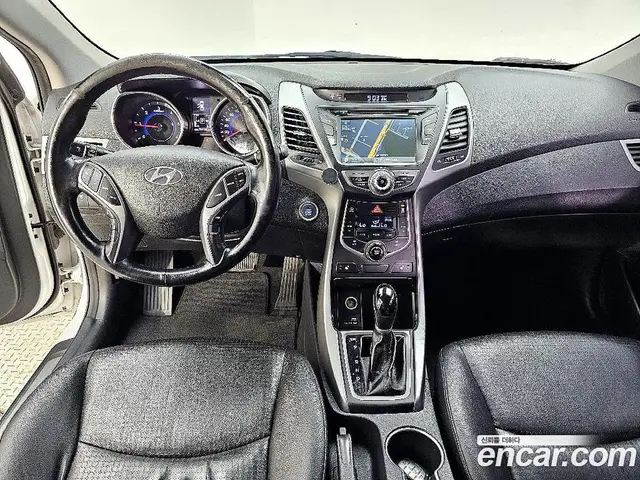 Hyundai Avante 2013 1.6 автомат (гидро), миниатюра 5