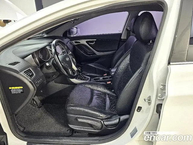 Hyundai Avante 2013 1.6 автомат (гидро), миниатюра 8