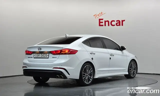 Hyundai Avante 2016 1.6 автомат (гидро), миниатюра 2