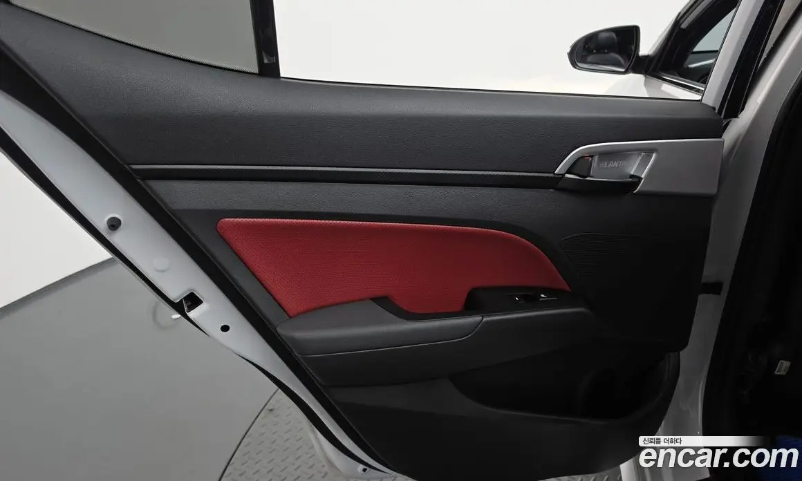 Hyundai Avante 2016 1.6 автомат (гидро), фото 15