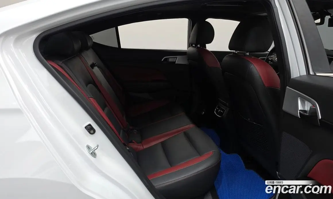 Hyundai Avante 2016 1.6 автомат (гидро), фото 17