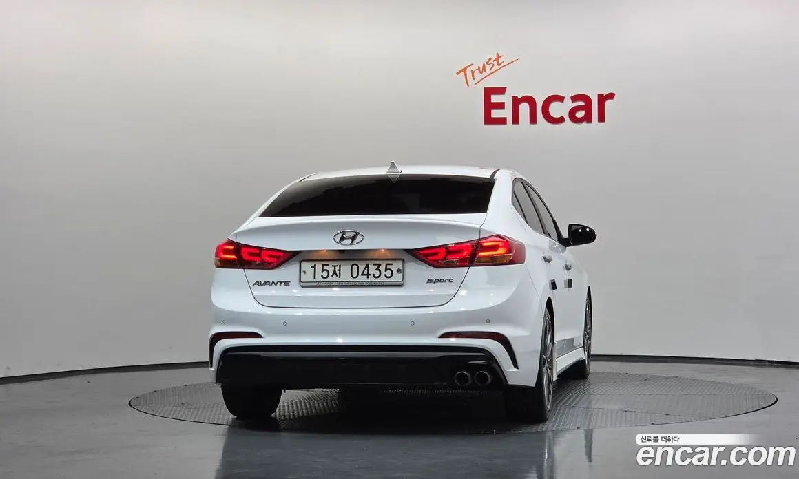 Hyundai Avante 2016 1.6 автомат (гидро), фото 4