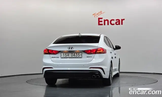 Hyundai Avante 2016 1.6 автомат (гидро), миниатюра 4