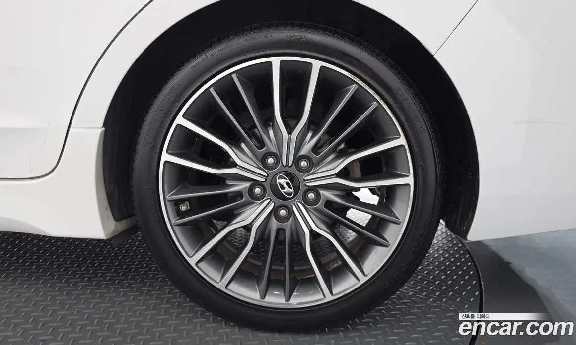 Hyundai Avante 2016 1.6 автомат (гидро), фото 7