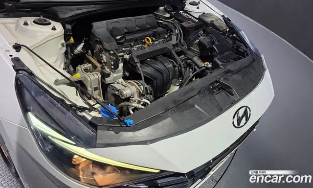 Hyundai Avante 2021 1.6 автомат (гидро), миниатюра 6