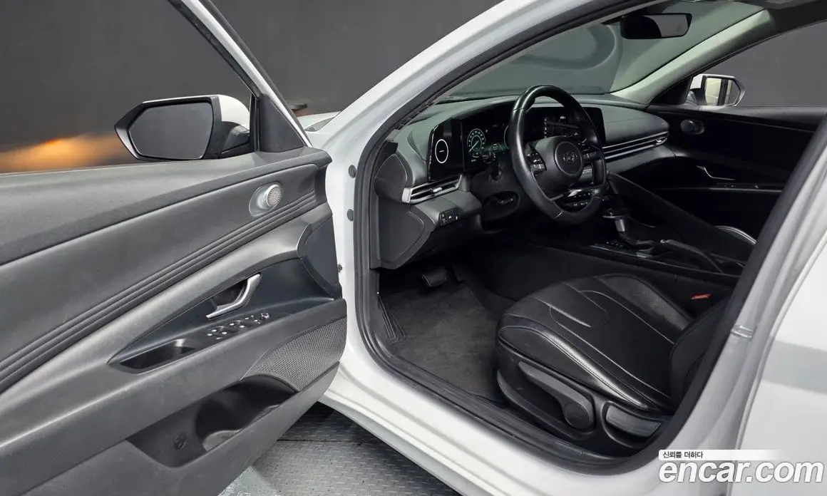 Hyundai Avante 2021 1.6 автомат (гидро), фото 10