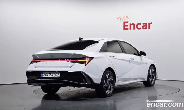 Hyundai Avante 2023 1.6 автомат (гидро), миниатюра 2