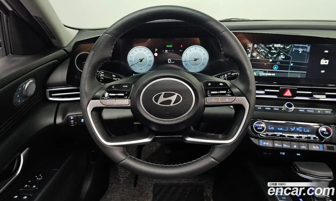 Hyundai Avante 2023 1.6 автомат (гидро), фото 19