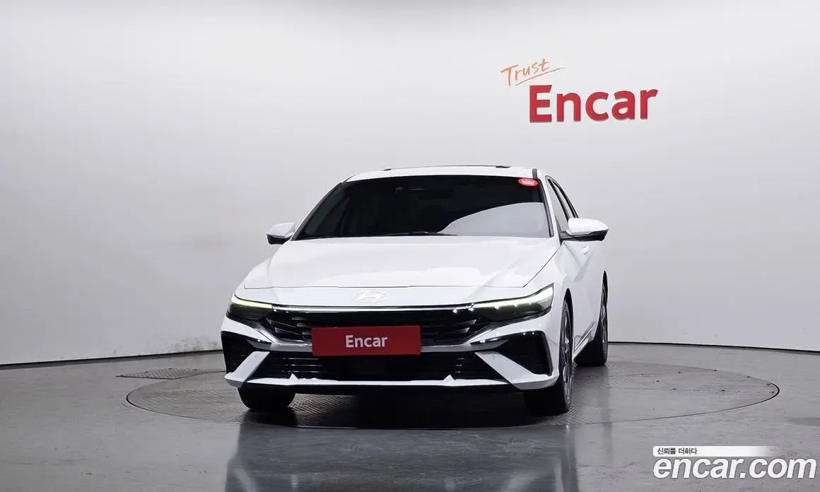 Hyundai Avante 2023 1.6 автомат (гидро), фото 3