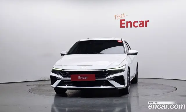 Hyundai Avante 2023 1.6 автомат (гидро), миниатюра 3