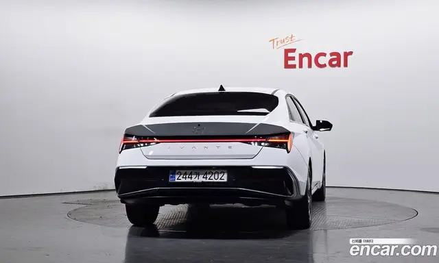 Hyundai Avante 2023 1.6 автомат (гидро), миниатюра 4