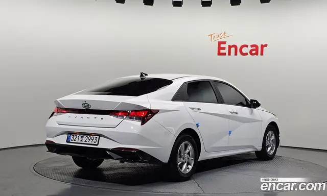 Hyundai Avante 2023 1.6 автомат (гидро), миниатюра 2