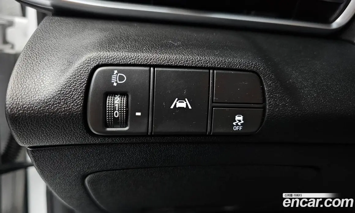 Hyundai Avante 2023 1.6 автомат (гидро), фото 14