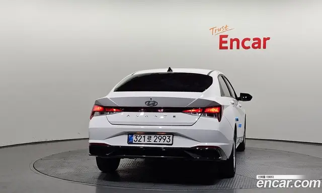 Hyundai Avante 2023 1.6 автомат (гидро), миниатюра 4