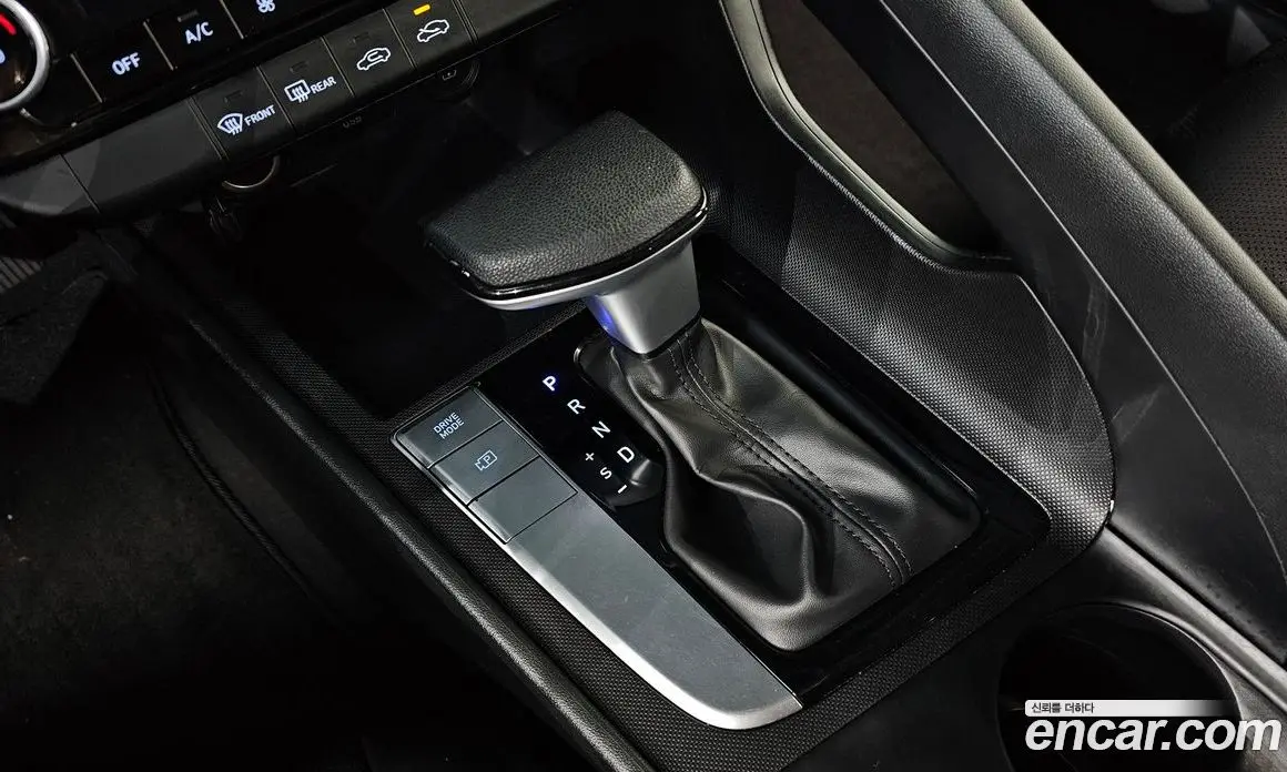 Hyundai Avante 2023 1.6 автомат (гидро), фото 9