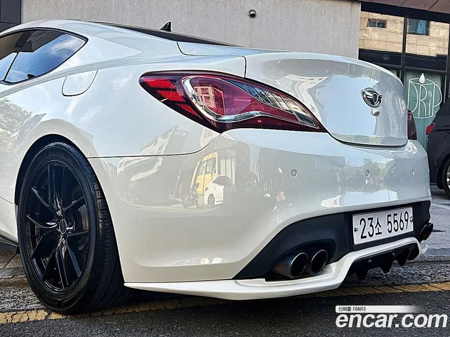 Hyundai Genesis 2010 3.8 автомат (гидро), фото 14