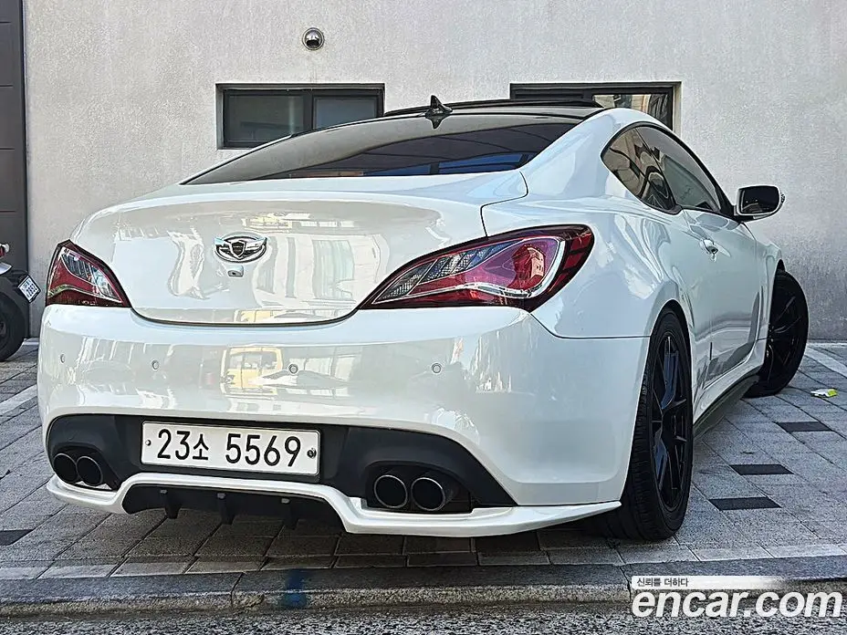 Hyundai Genesis 2010 3.8 автомат (гидро), фото 4