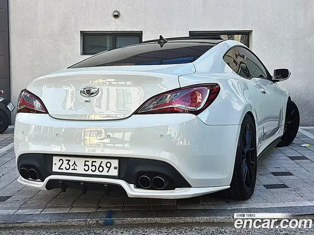 Hyundai Genesis 2010 3.8 автомат (гидро), миниатюра 4