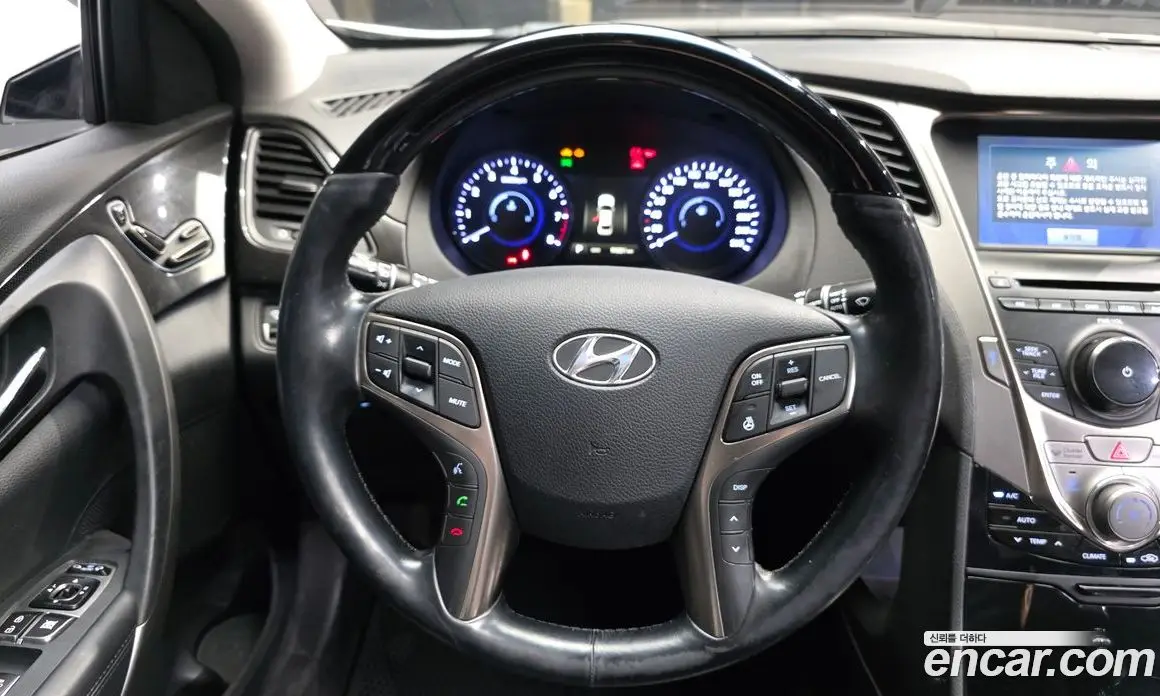 Hyundai Grandeur 2012 3.0 автомат (гидро), фото 13
