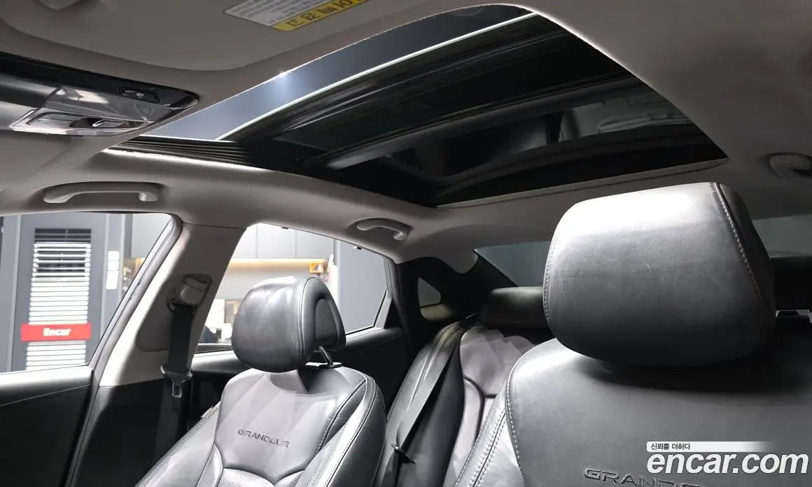 Hyundai Grandeur 2012 3.0 автомат (гидро), фото 19