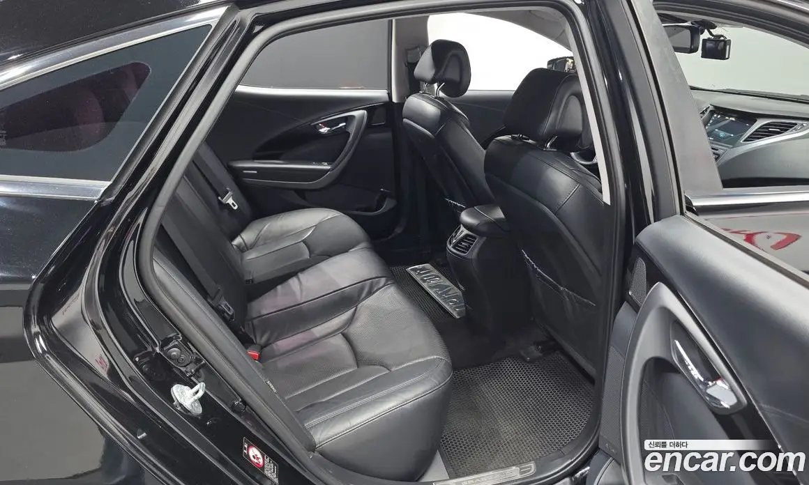 Hyundai Grandeur 2014 3.0 автомат (гидро), фото 17